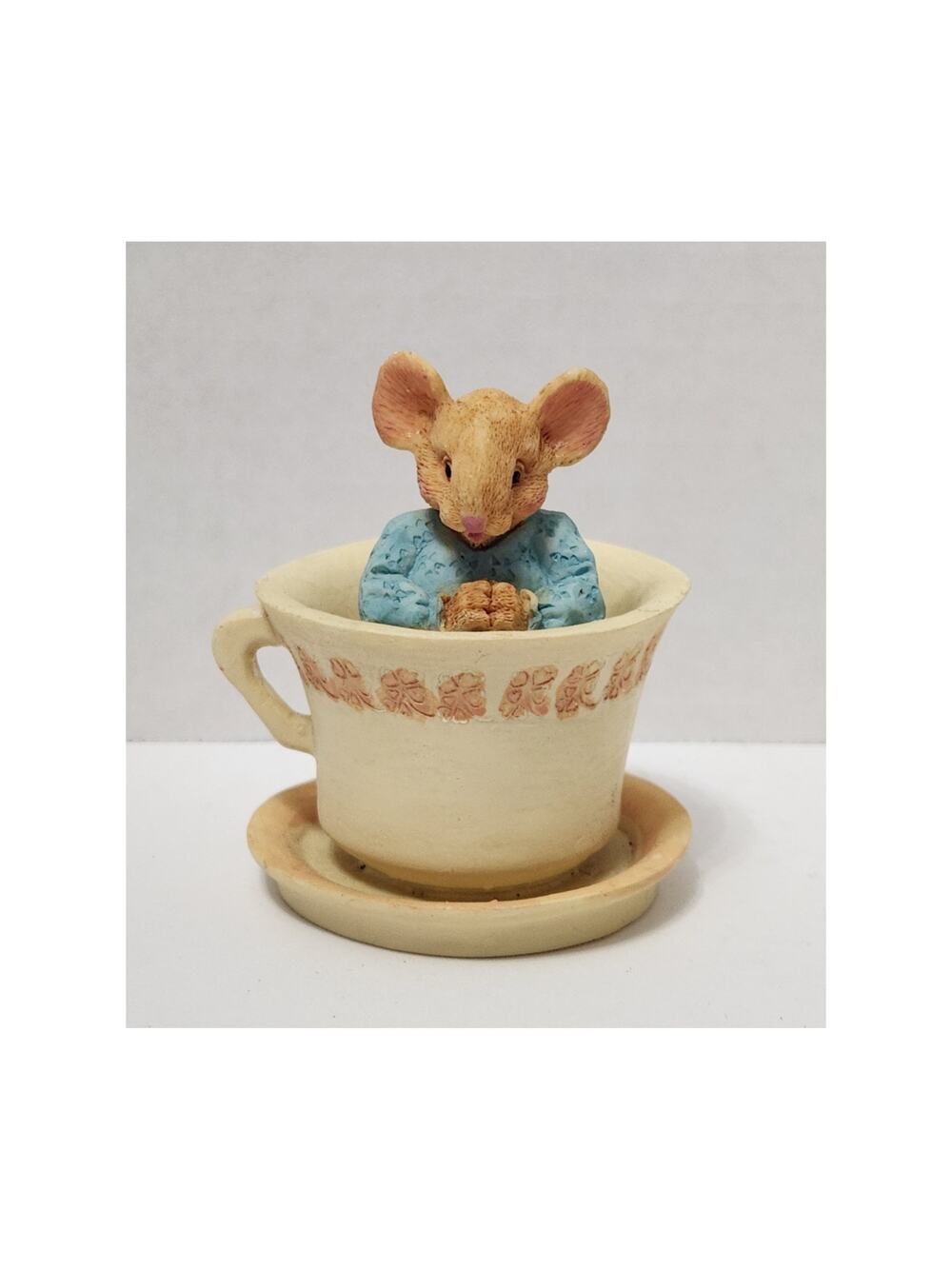 Vtg Lipco Figurine Mouse & Coffee Cup Teacup Praying Waiting Ceramic Label